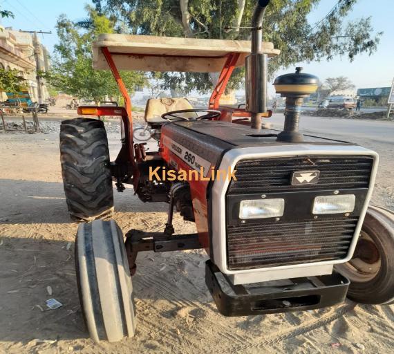 Massey Ferguson 260