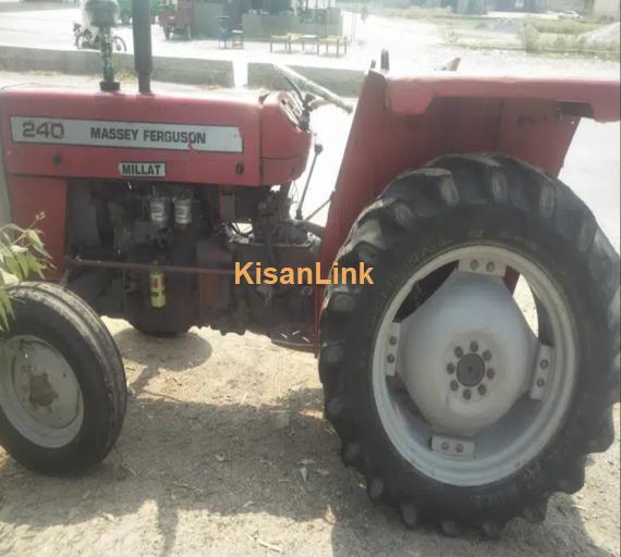 2006 model Tractor for sel
