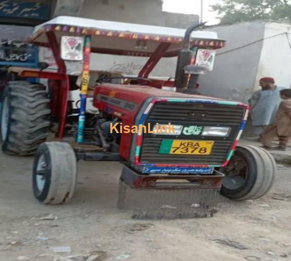 Massey total janeun Tractor 2004