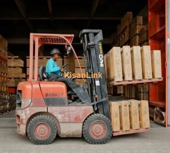 Fork Lifter Rental | Fork Lifter For Moving