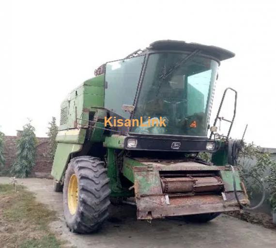 John Deere harvester 1055.