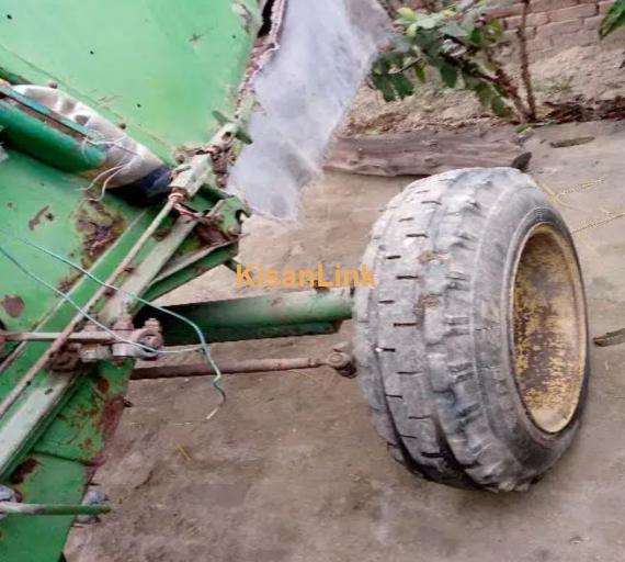 John Deere harvester 1055.