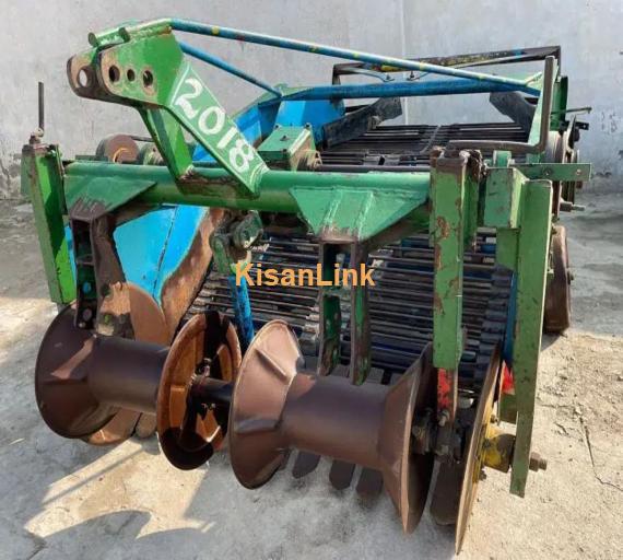 potato harvesting machine digger for sale