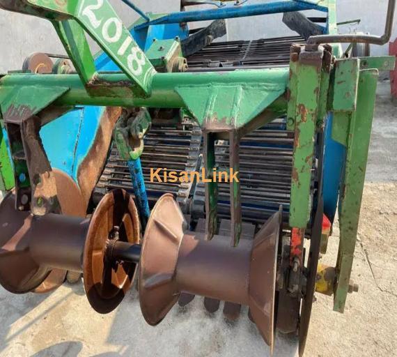 potato harvesting machine digger for sale