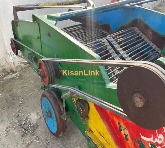 potato harvesting machine digger for sale