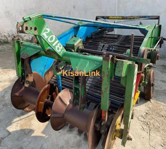 potato harvesting machine digger for sale